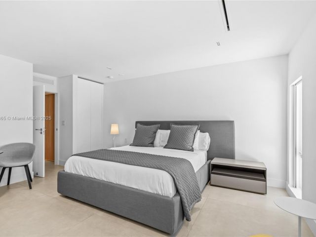 Home for sale at 9033 Emerson Ave - photo 6274097