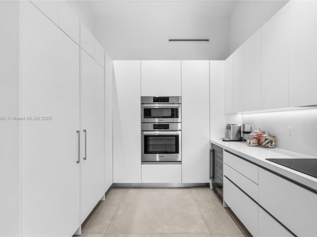 Home for sale at 9033 Emerson Ave - photo 6274099