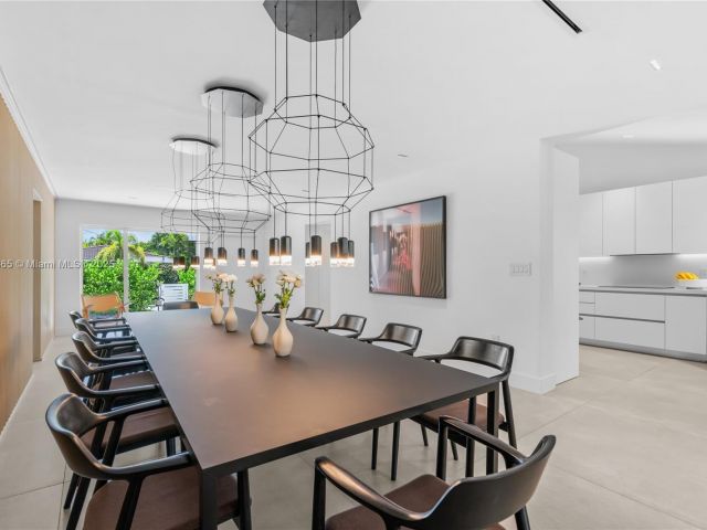 Home for sale at 9033 Emerson Ave - photo 6274104