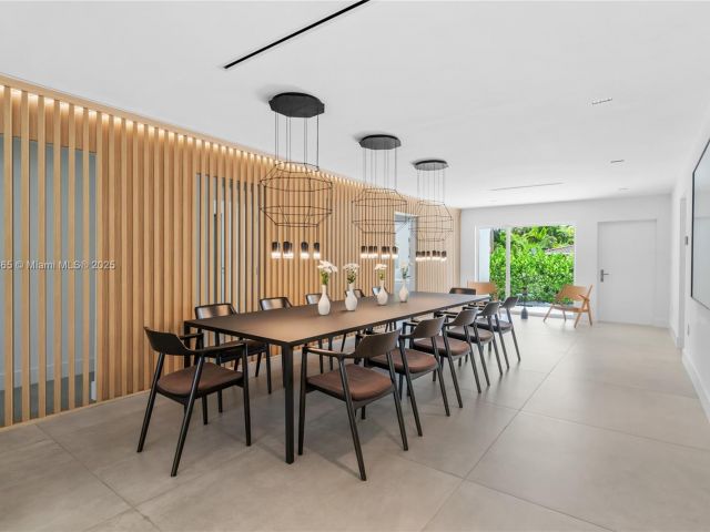 Home for sale at 9033 Emerson Ave - photo 6274105