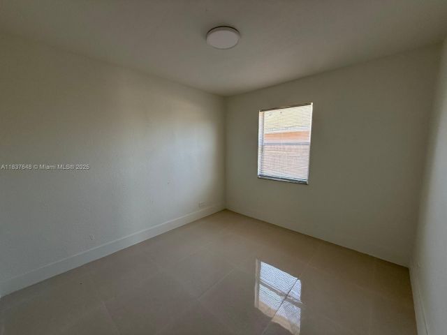 Home for rent at 1494 W 34th St 0 - photo 6267436