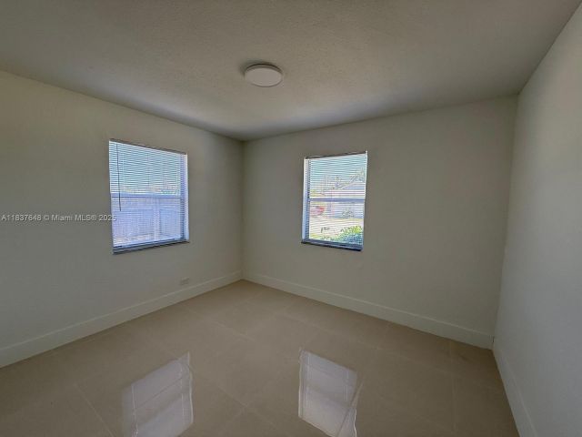 3-bedroom home for rent in Riviera Beach - 1494 W 34th St 0 - MondialRealty