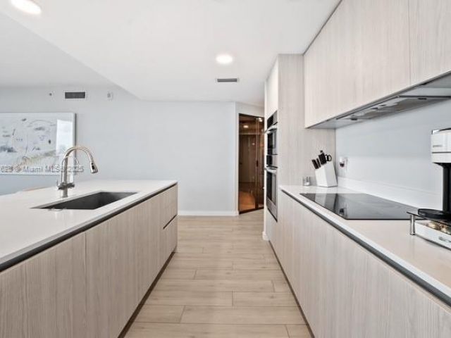 Apartment for sale  Unit #715 - photo 6268550