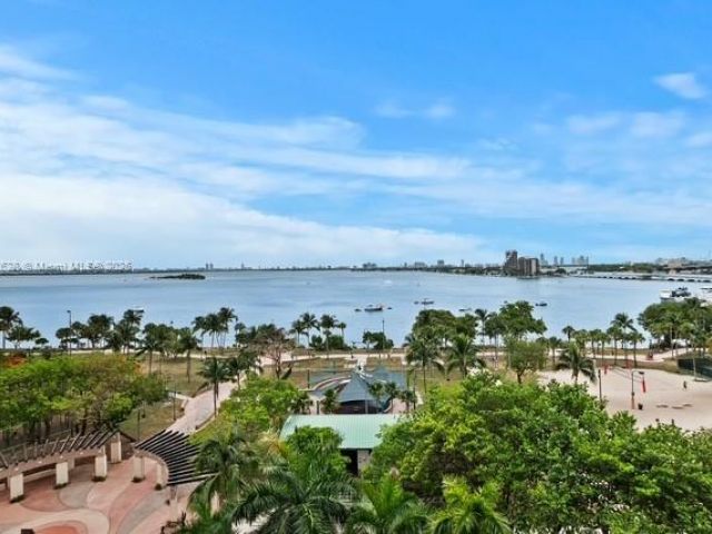 Apartment for sale  Unit #715 - photo 6268558