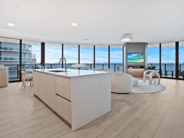 Apartment for sale  Unit #715 - photo 6268561