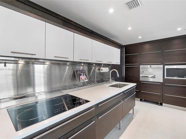 Apartment for rent  Unit #527 - photo 6269139