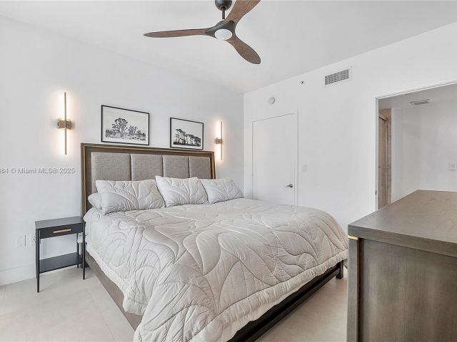 Apartment for rent  Unit #527 - photo 6269146