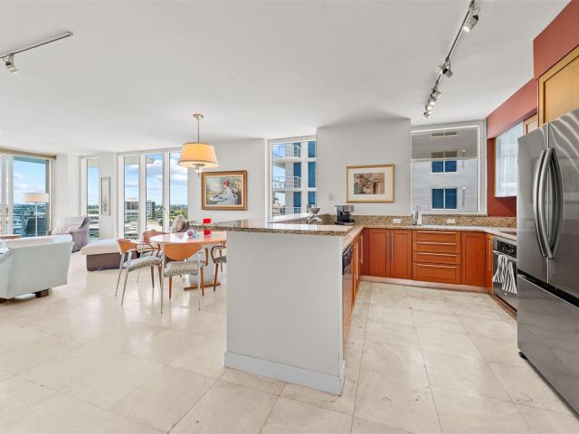 Apartment for sale  Unit #701S - photo 6277695