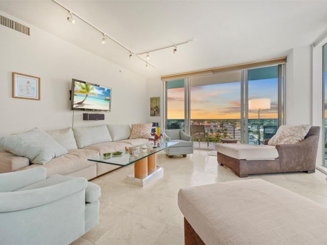 Apartment for sale  Unit #701S - photo 6277701