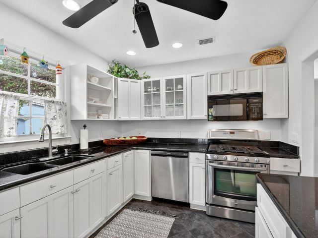 Home for sale at 523 31st Street - photo 6330665