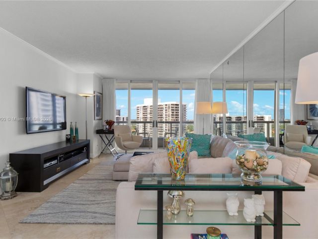 Apartment for sale  Unit #1504 - photo 6272736