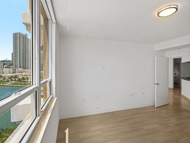 Apartment for sale  Unit #1005 - photo 6284098