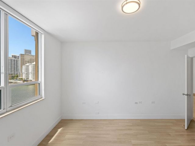 Apartment for sale  Unit #1005 - photo 6284099