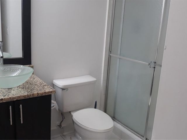 Apartment for rent  Unit # - photo 6272671