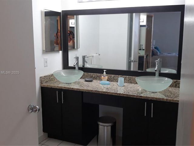 Apartment for rent  Unit # - photo 6272672