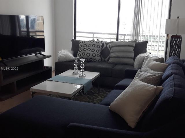 Apartment for rent  Unit # - photo 6272674
