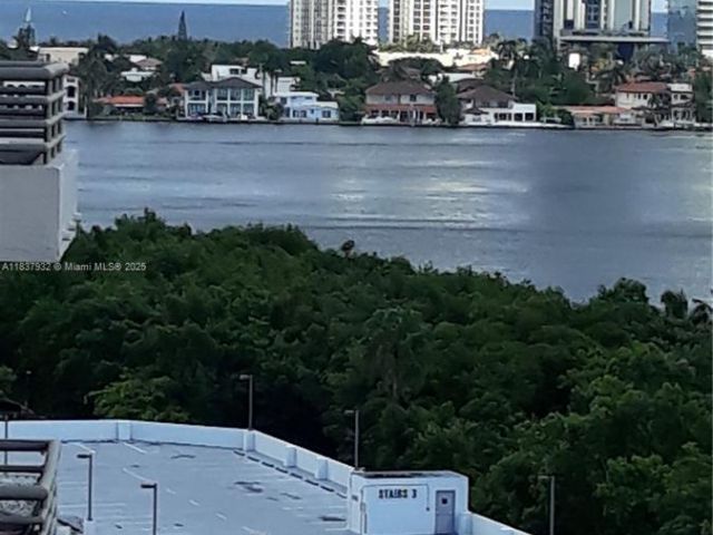 Apartment for rent  Unit # - photo 6272676