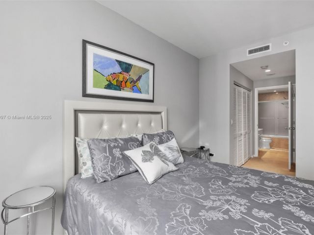 Apartment for sale  Unit #2006 - photo 6276928