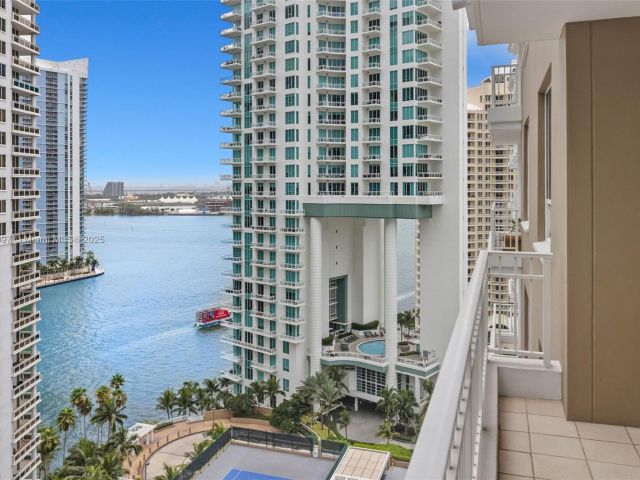 Apartment for sale  Unit #2006 - photo 6276936