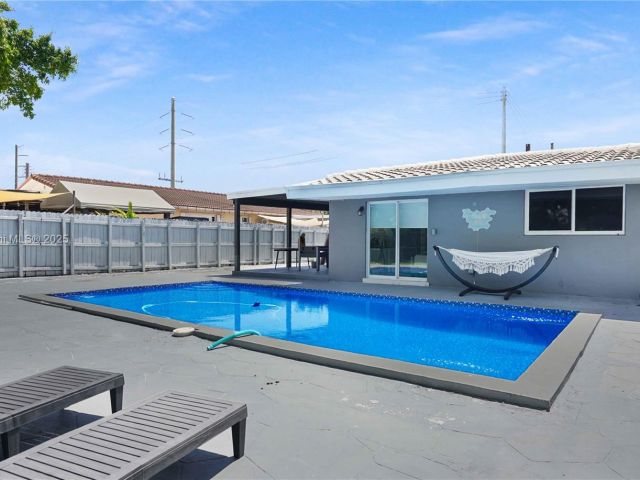 Home for sale at 480 NW 53rd Ave - photo 6274346