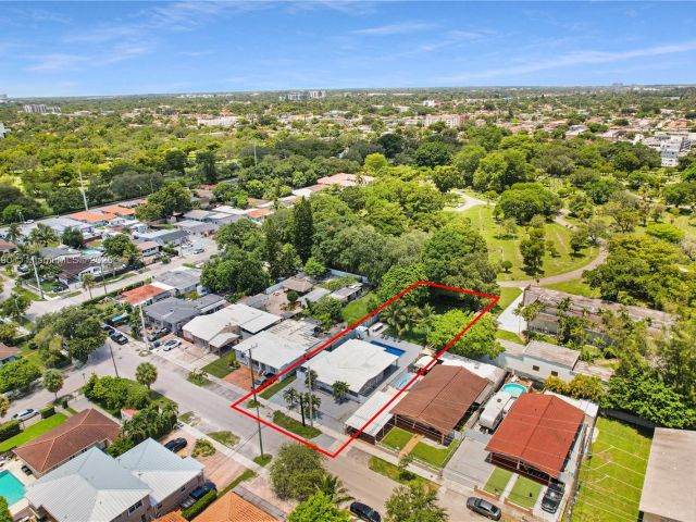 Home for sale at 480 NW 53rd Ave - photo 6274358