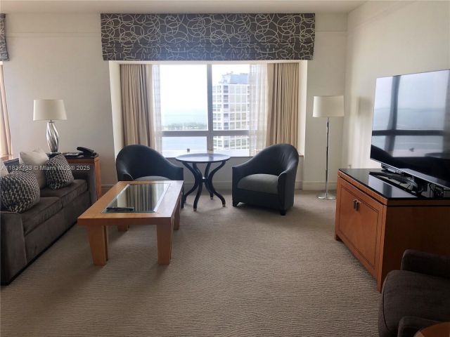 Apartment for sale  Unit #3106 - photo 6273206