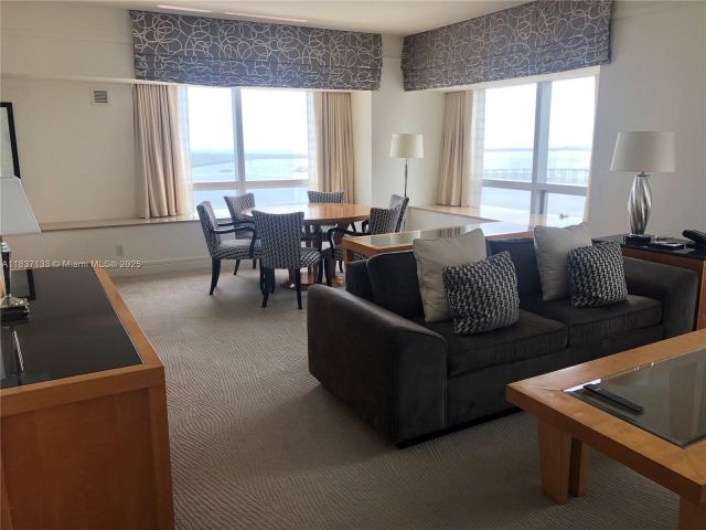 Apartment for sale  Unit #3106 - photo 6273207