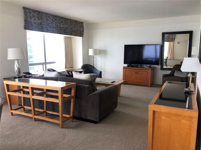 Apartment for sale  Unit #3106 - photo 6273212