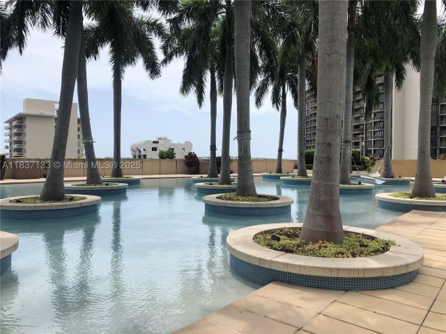 2-bedroom condo for sale in Miami - 1435 Brickell Ave 3106 - MondialRealty