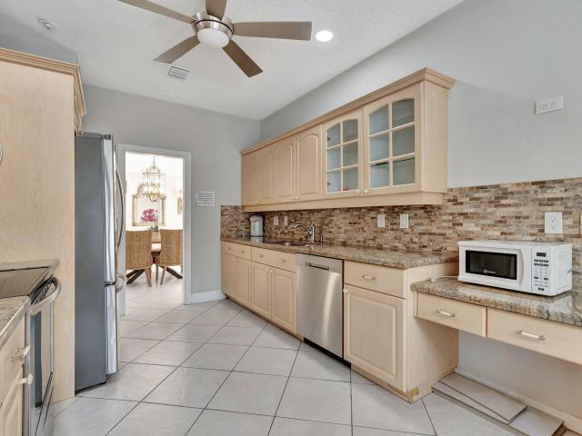 Home for rent at 7883 Villa Nova Drive - photo 6272858