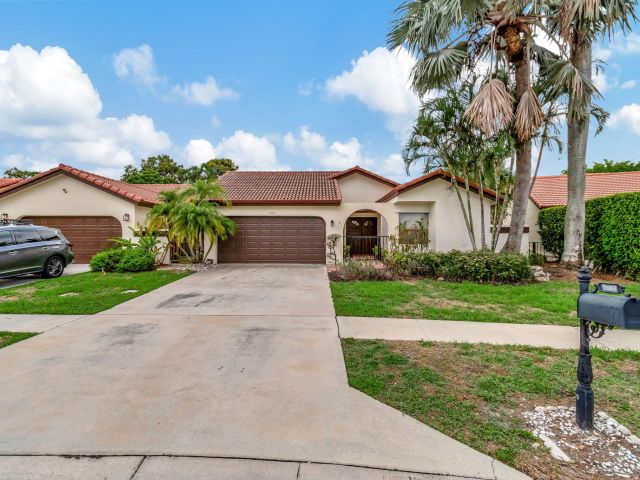 Home for rent at 7883 Villa Nova Drive - photo 6272871