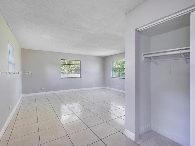 3-bedroom home for sale in Hollywood - 1609 S 23rd Ave - MondialRealty