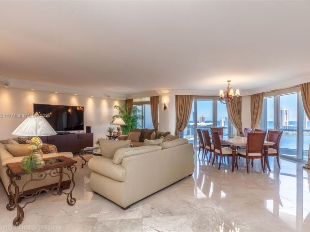 Apartment for sale  Unit #2504 - photo 6273760