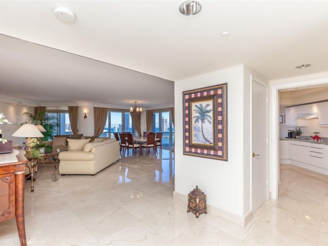 Apartment for sale  Unit #2504 - photo 6273761