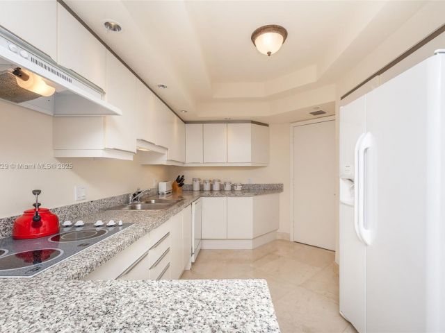 Apartment for sale  Unit #2504 - photo 6273762