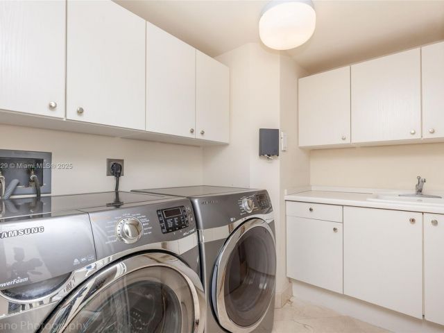 Apartment for sale  Unit #2504 - photo 6273765