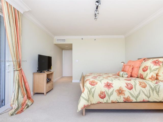 Apartment for sale  Unit #2504 - photo 6273766