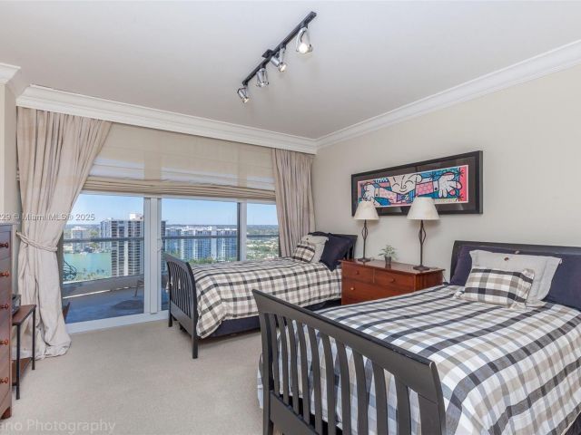 Apartment for sale  Unit #2504 - photo 6273767