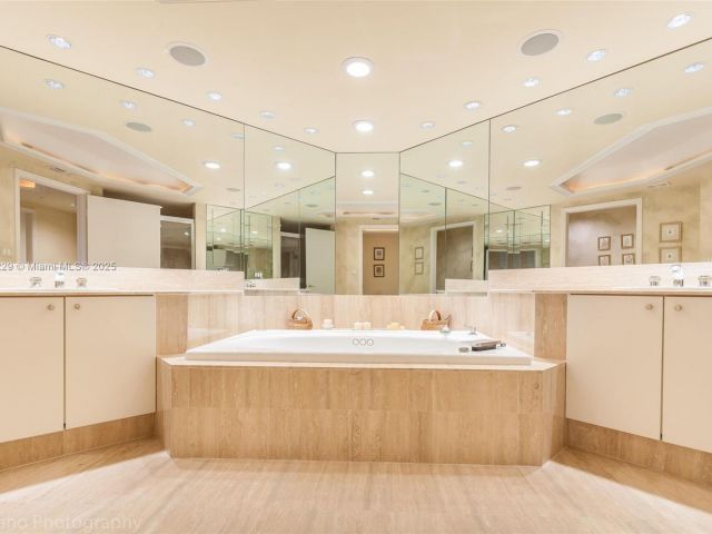 Apartment for sale  Unit #2504 - photo 6273772