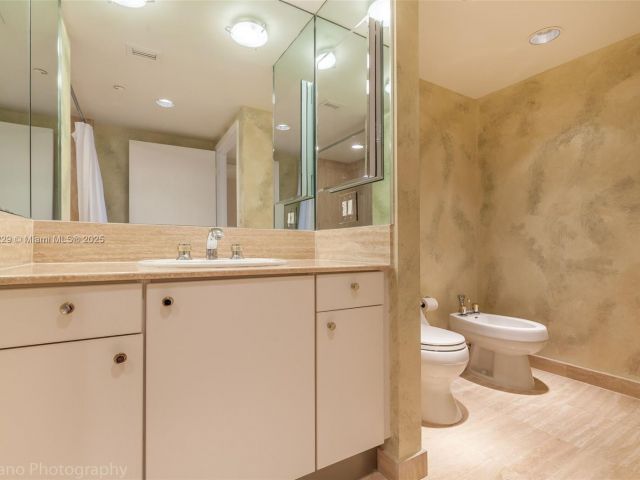 Apartment for sale  Unit #2504 - photo 6273774