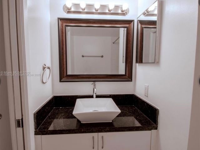 Apartment for sale  Unit #9306 - photo 6272776