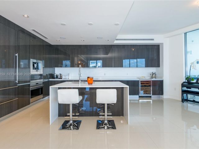 Apartment for sale  Unit #601 - photo 6939302