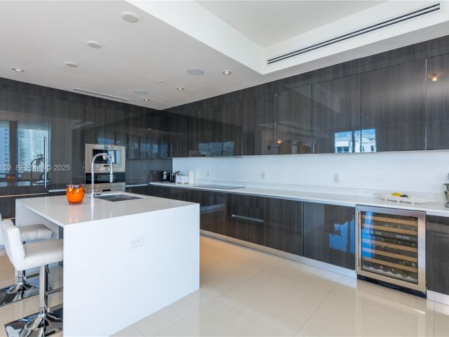 Apartment for sale  Unit #601 - photo 6939306