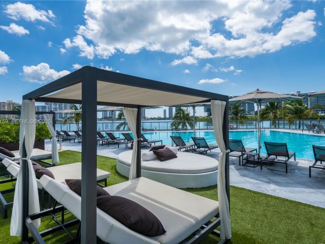 Apartment for sale  Unit #601 - photo 6939312