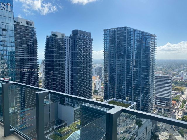 Apartment for rent  Unit #3204 - photo 6273141