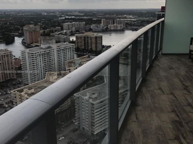 Apartment for sale  Unit #3105 - photo 6273445