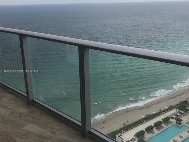 Apartment for sale  Unit #3105 - photo 6273451