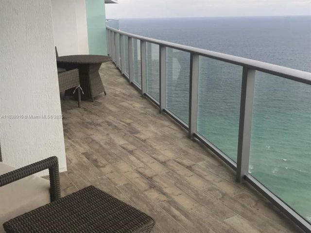 Apartment for sale  Unit #3105 - photo 6273452