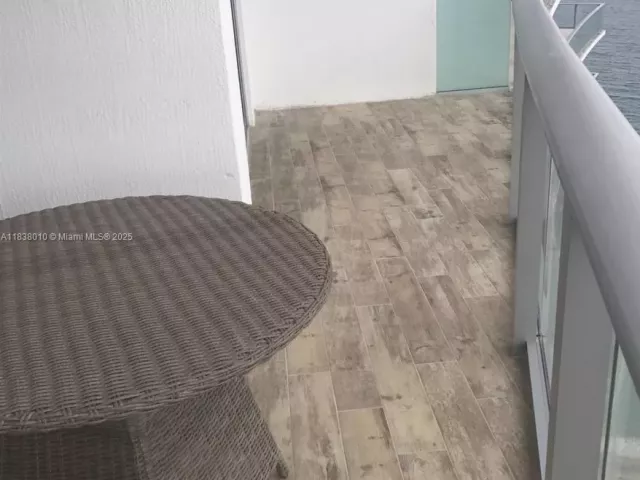 2-bedroom condo for sale in Hollywood - 4111 S Ocean Dr 3105 - MondialRealty