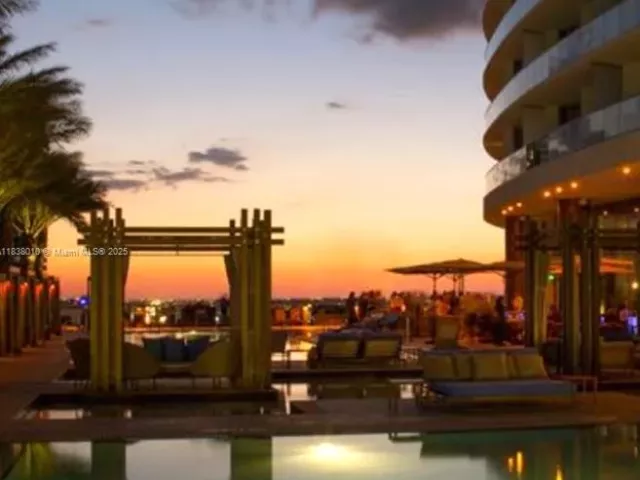 2-bedroom condo for sale in Hollywood - 4111 S Ocean Dr 3105 - MondialRealty